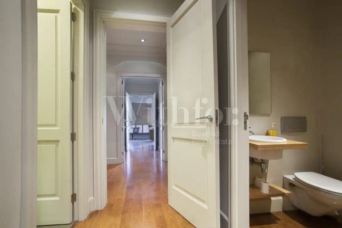 Flat for sale in Barcelona  with Air Conditioner, Heating and Parquet flooring