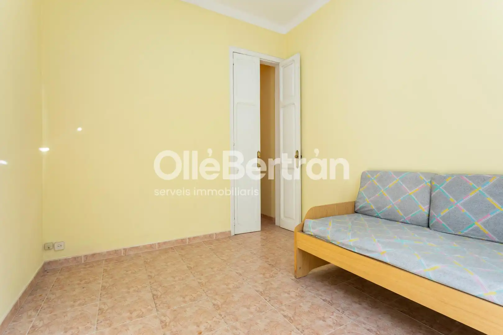 Bedroom of Flat for sale in Barcelona  with Balcony
