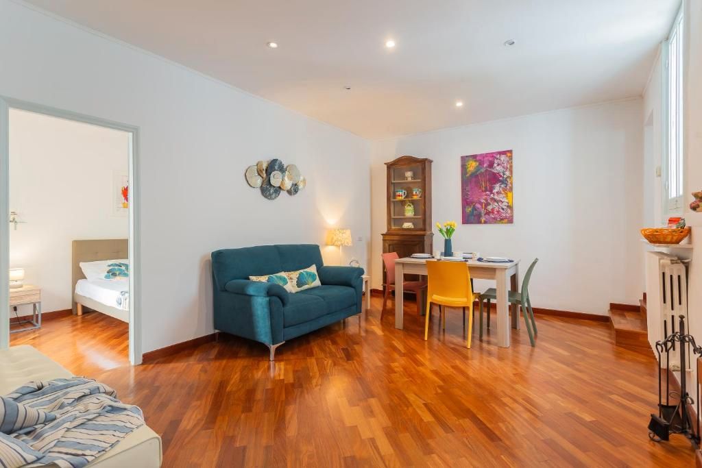 Sala d'estar de Pis de lloguer en Benalmádena amb Moblat i Es permeten mascotes