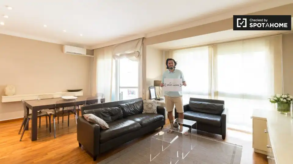 Flat with terrace to rent in Sarrià - Sant Gervasi, imagen 2