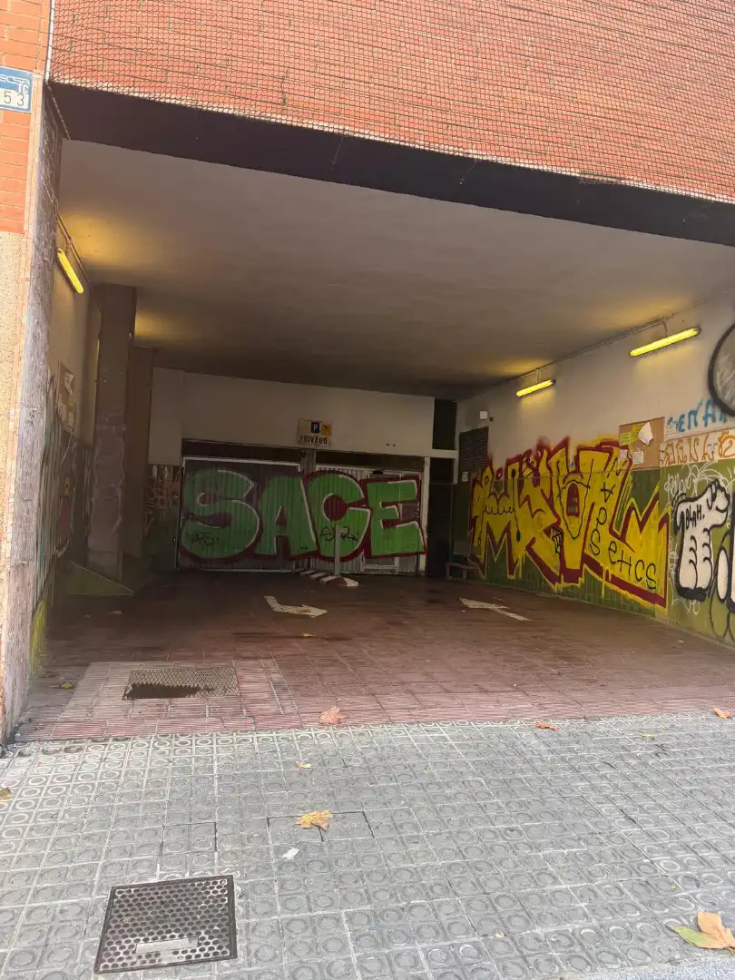 Einzelparkplatz zur Miete in Carrer de la Muntanya 25