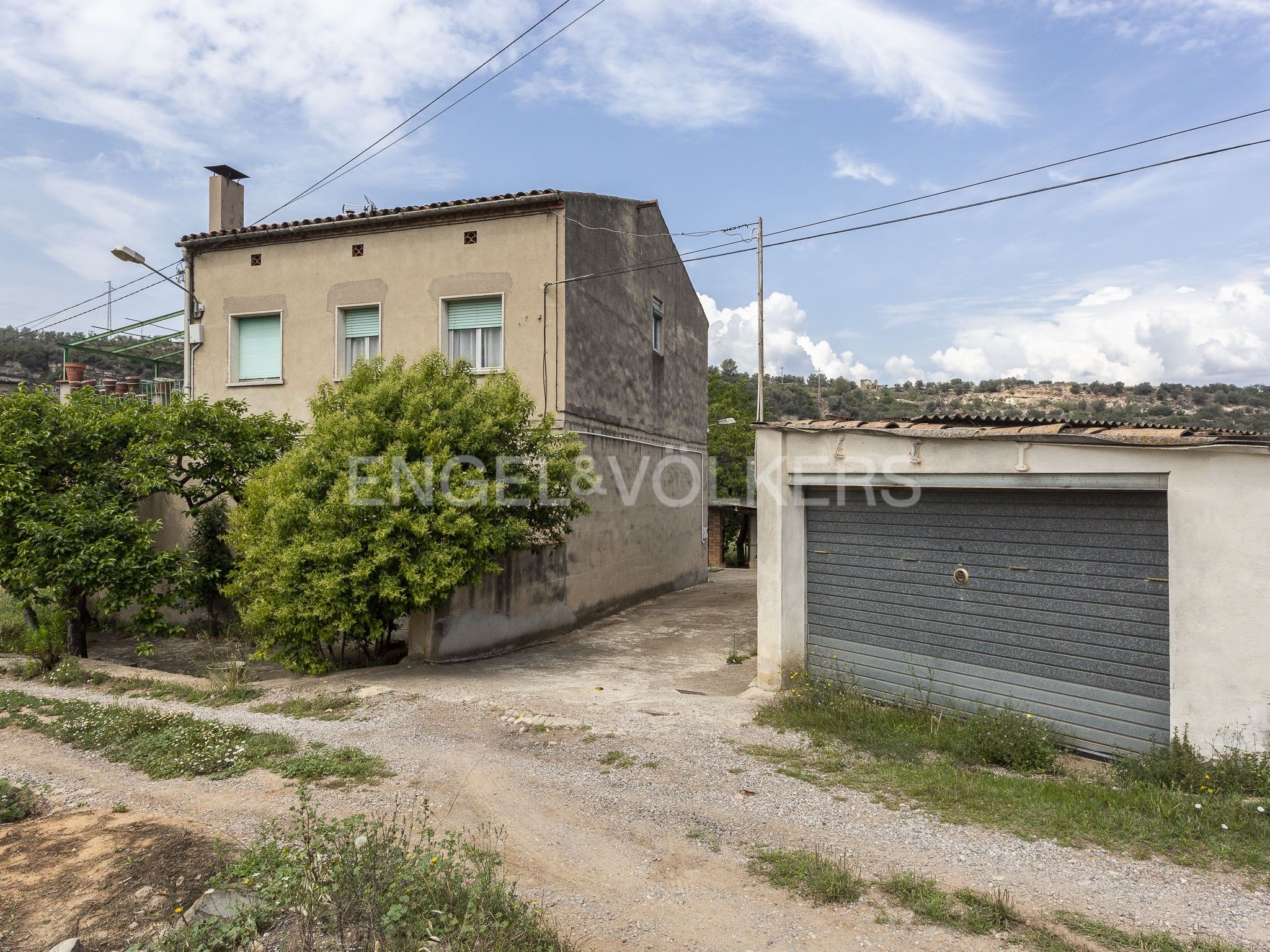 Exterior view of Single-family semi-detached for sale in Manresa  with Heating, Private garden and Balcony