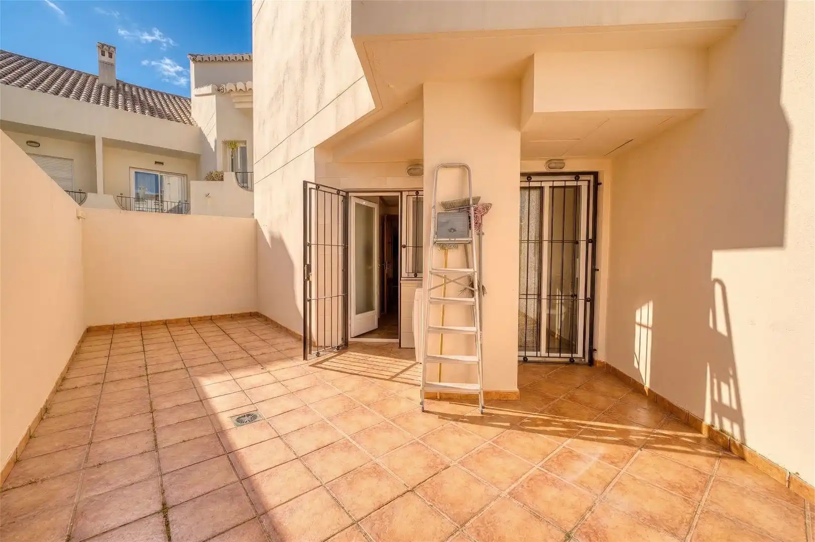 Terrace of Detached homes for sale in Marbella  with Air Conditioner, Heating and Terrace