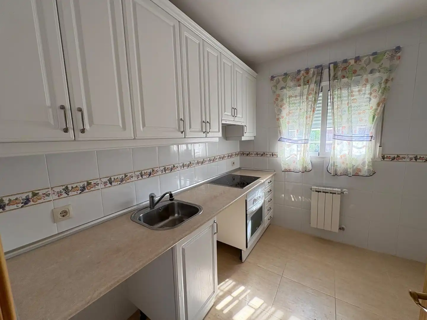 Villa con giardino in vendita a Pioz, imagen 11