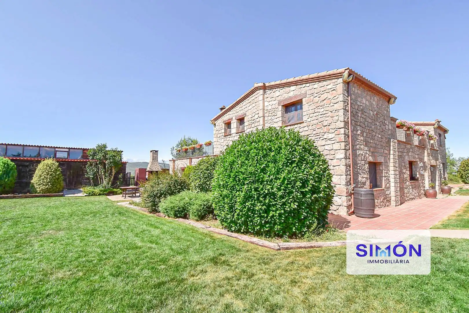 Vista exterior de Finca rústica en venda en Sant Pere Sallavinera amb Aire condicionat, Calefacció i Terrassa