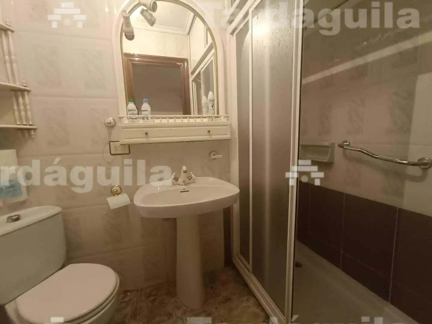 Baño de Piso en venta en Salamanca con Calefacción, Trastero y Balcón