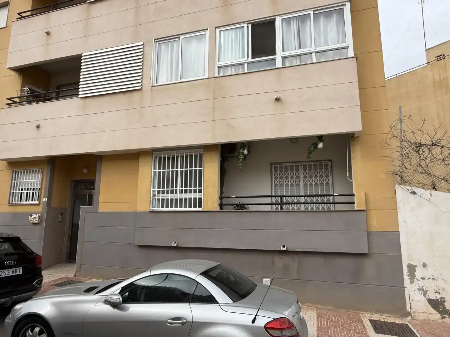 Vista exterior de Piso en venta en Roquetas de Mar con Aire acondicionado, Amueblado y Balcón