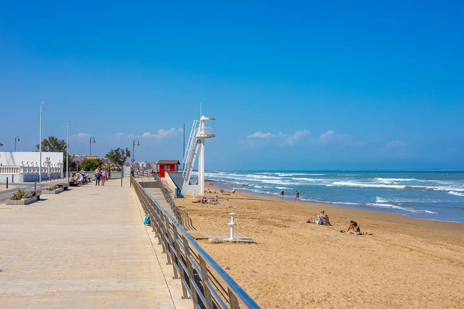 Außenansicht von Erdgeschoss zum Verkauf in Torrevieja mit Terrasse, Möbliert und Gemeinschaftspool