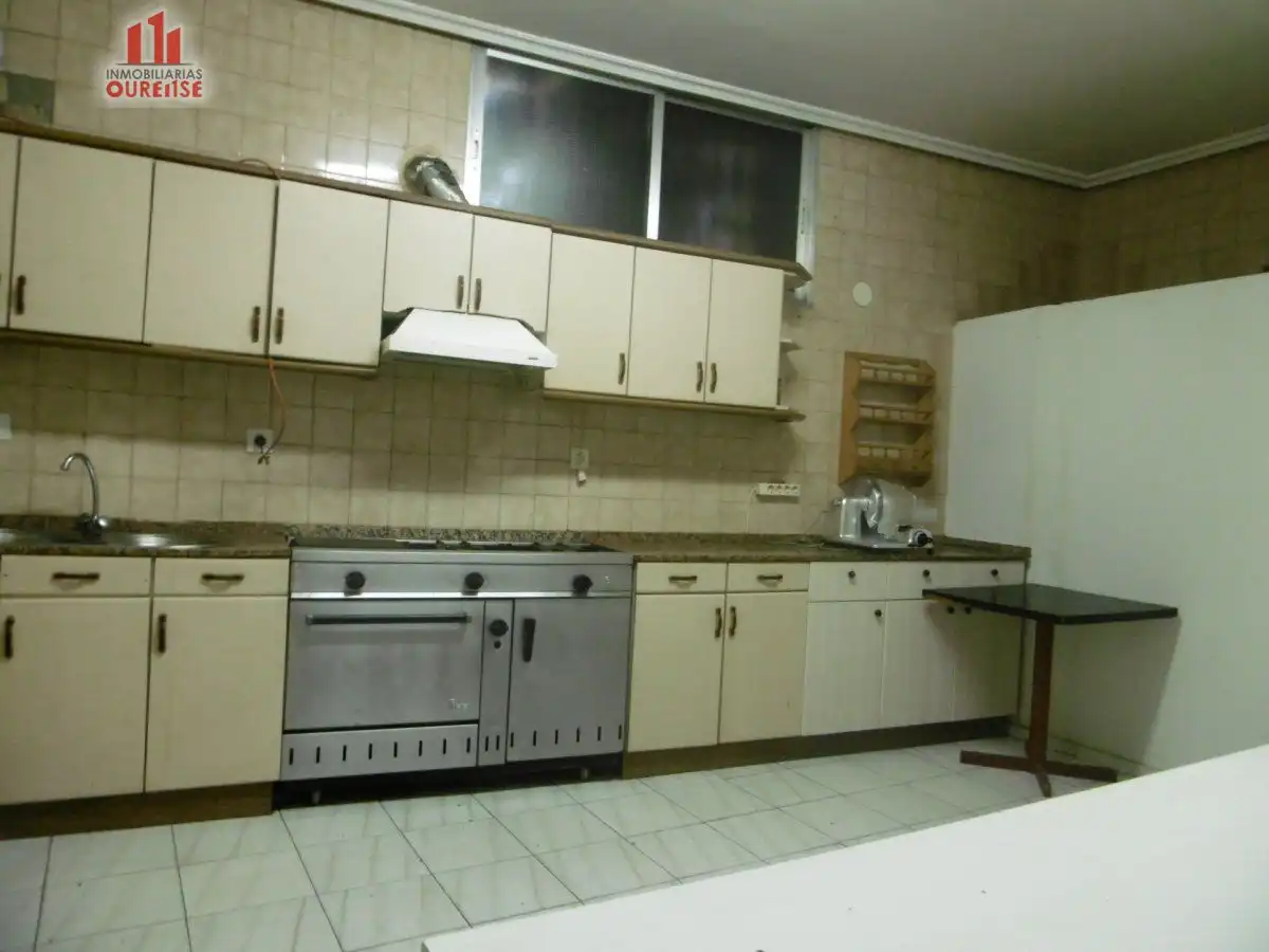 Kitchen of Commercial properties for sale in Toén  with Terrace