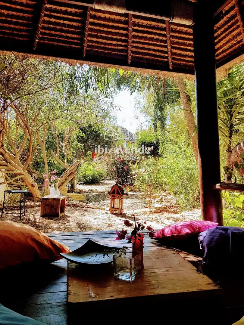 Garden of Houses for sale in Santa Eulària des Riu  with Air Conditioner, Private garden and Terrace