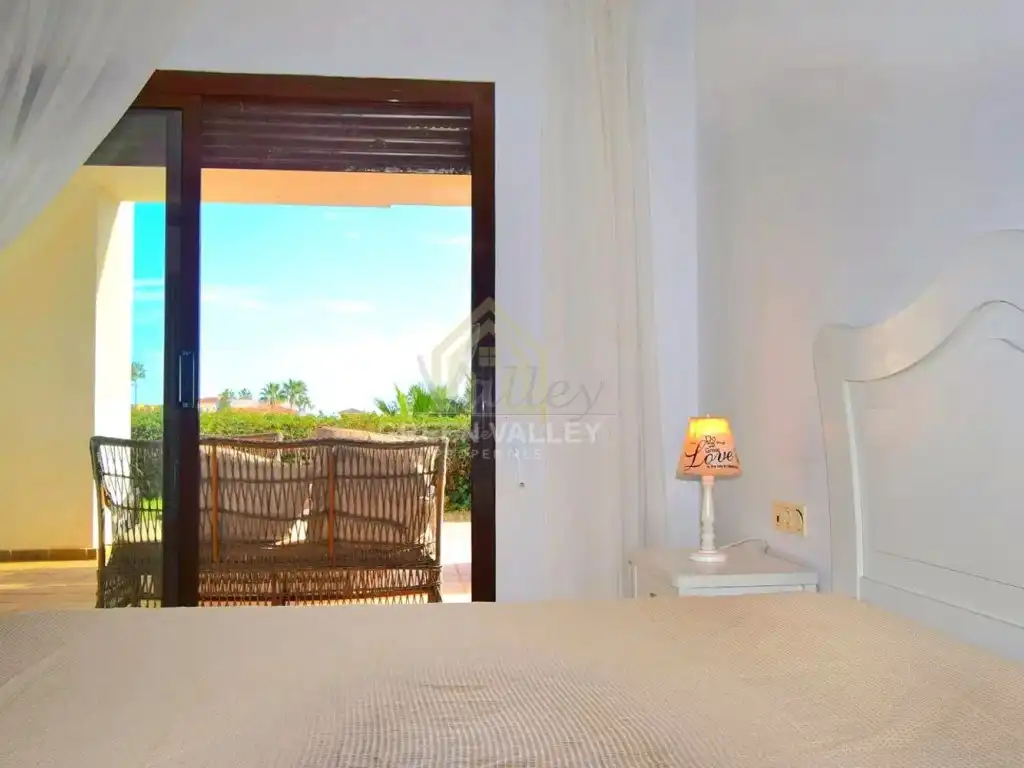 Piso con piscina en venta en La Alcaidesa, imagen 9