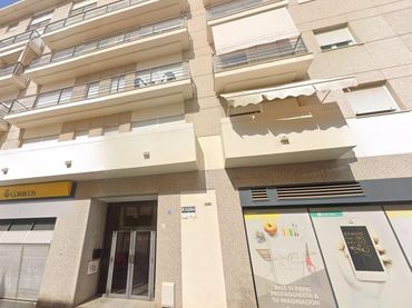 Pis amb balcó en venda a CASTILLA 20