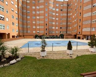 Exterior view of Flat for sale in  Madrid Capital  with Air Conditioner, Heating and Community pool