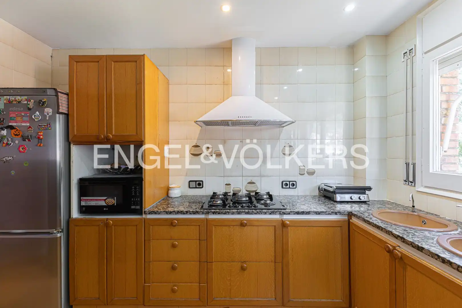 Cocina de Casa o chalet en venta en Sant Just Desvern con Aire acondicionado, Calefacción y Jardín privado