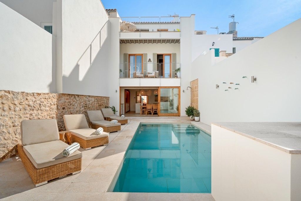 Piscina de Finca rústica en venda en Pollença amb Aire condicionat, Calefacció i Jardí privat