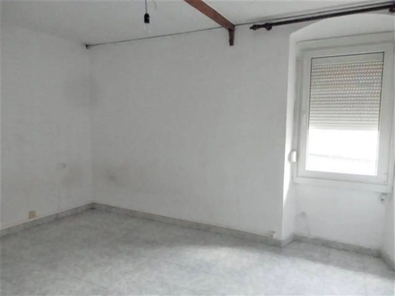 Wohnung zum Verkauf in Roda de Ter mit Heizung, Balkon und Alarm