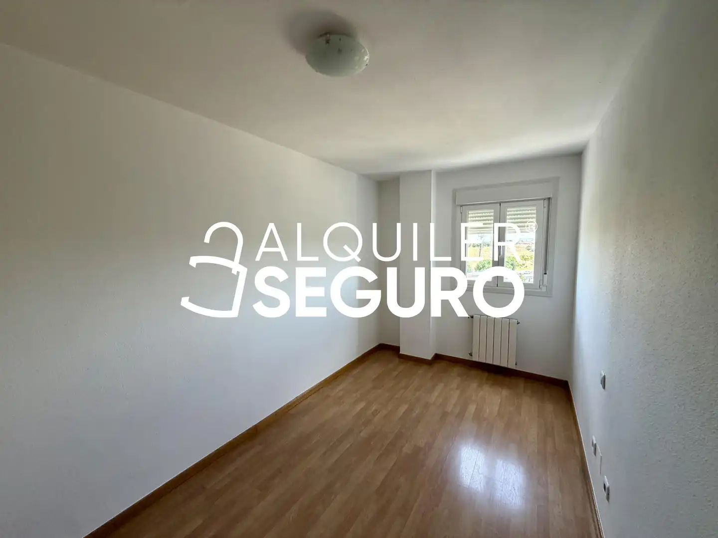 Habitación de Piso de alquiler en Madrid con Aire acondicionado, Calefacción y Piscina