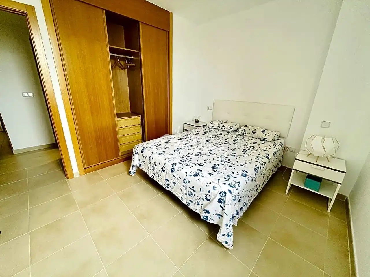 Dormitori de Apartament de lloguer en Villajoyosa / La Vila Joiosa amb Aire condicionat, Terrassa i Moblat
