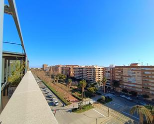 Exterior view of Attic to rent in  Valencia Capital  with Terrace and Swimming Pool