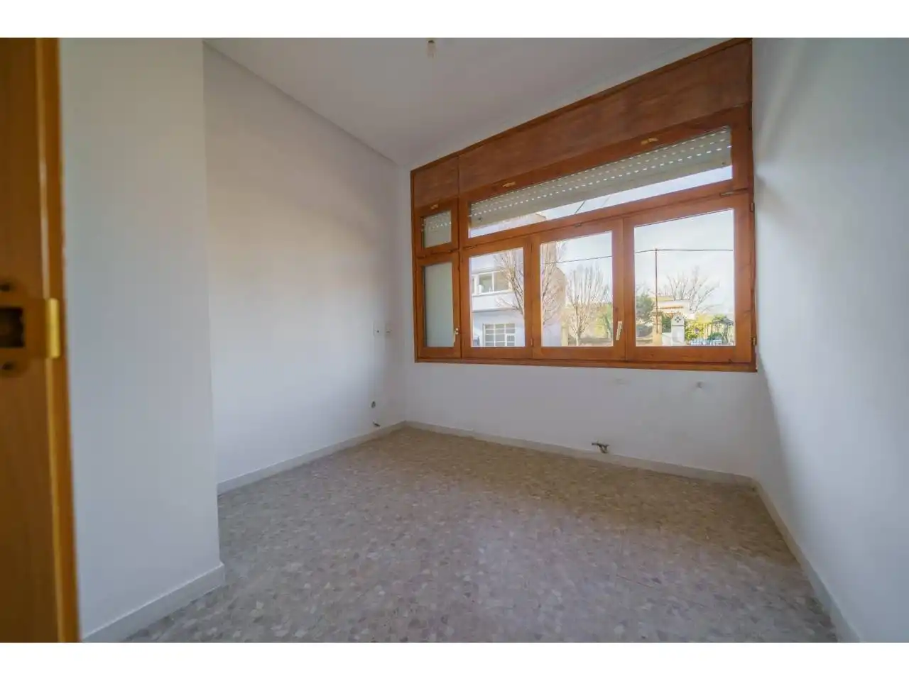 Schlafzimmer von Büro zur Miete in La Bisbal d'Empordà mit Klimaanlage