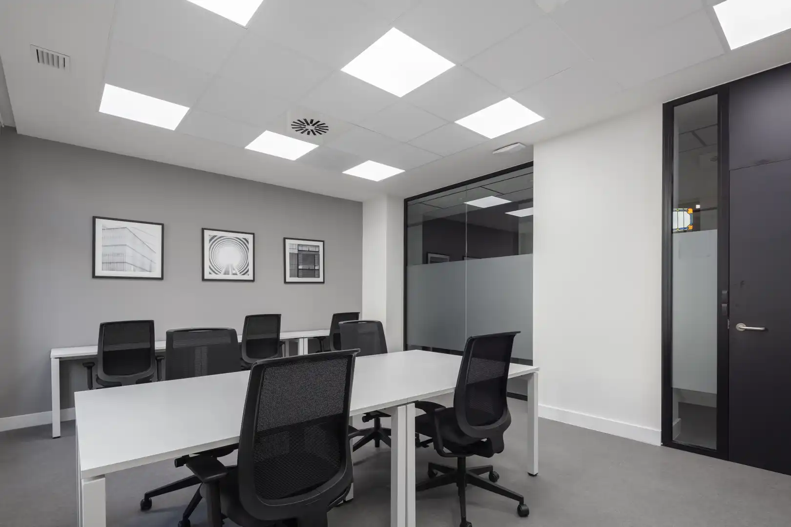 Office for rent in Oviedo   with Air Conditioner, Heating and Furnished