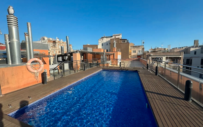 Swimming pool of Flat for sale in  Barcelona Capital  with Air Conditioner, Terrace and Balcony