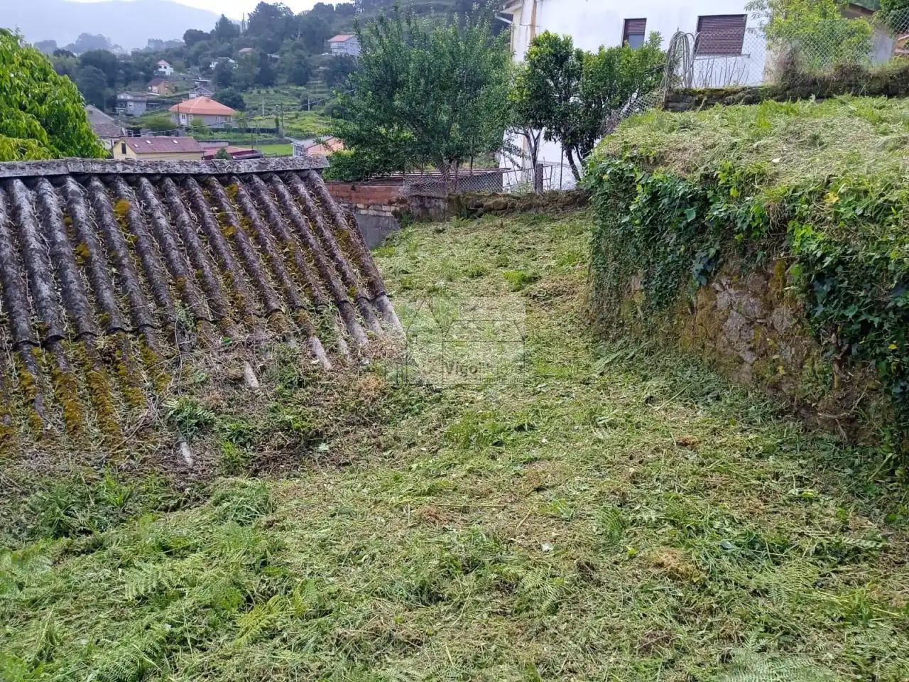 Casa o xalet en venda en Redondela amb Jardí privat