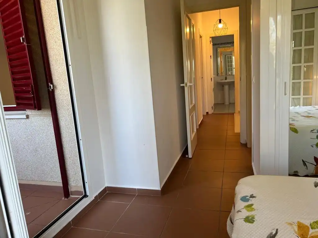Apartamento de alquiler en Rota con Jardín privado, Terraza y Amueblado