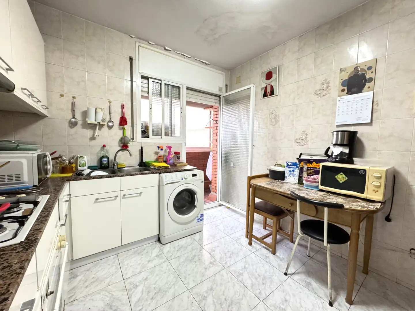 Küche von Gebäude zum Verkauf in Santa Coloma de Gramenet mit Alarm