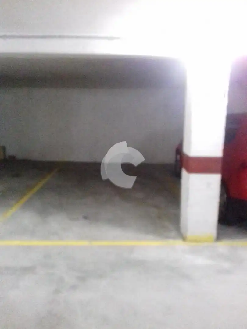 Parking de Apartamento en venta en Ourense Capital  con Calefacción, Trastero y Amueblado