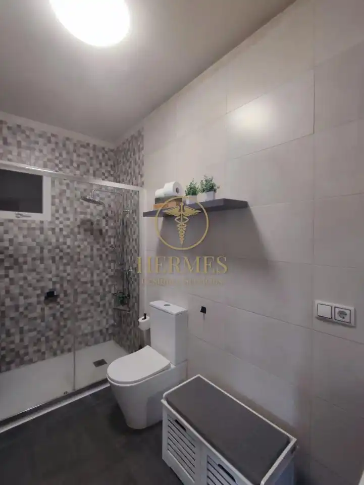 Baño de Piso en venta en O Porriño   con Calefacción, Terraza y Trastero