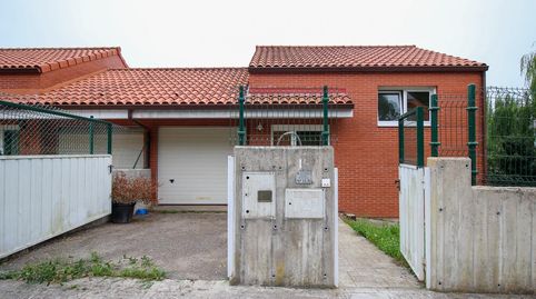 Foto 2 de Casa adosada en venda a Barrio el Carite, Hazas de Cesto, Cantabria
