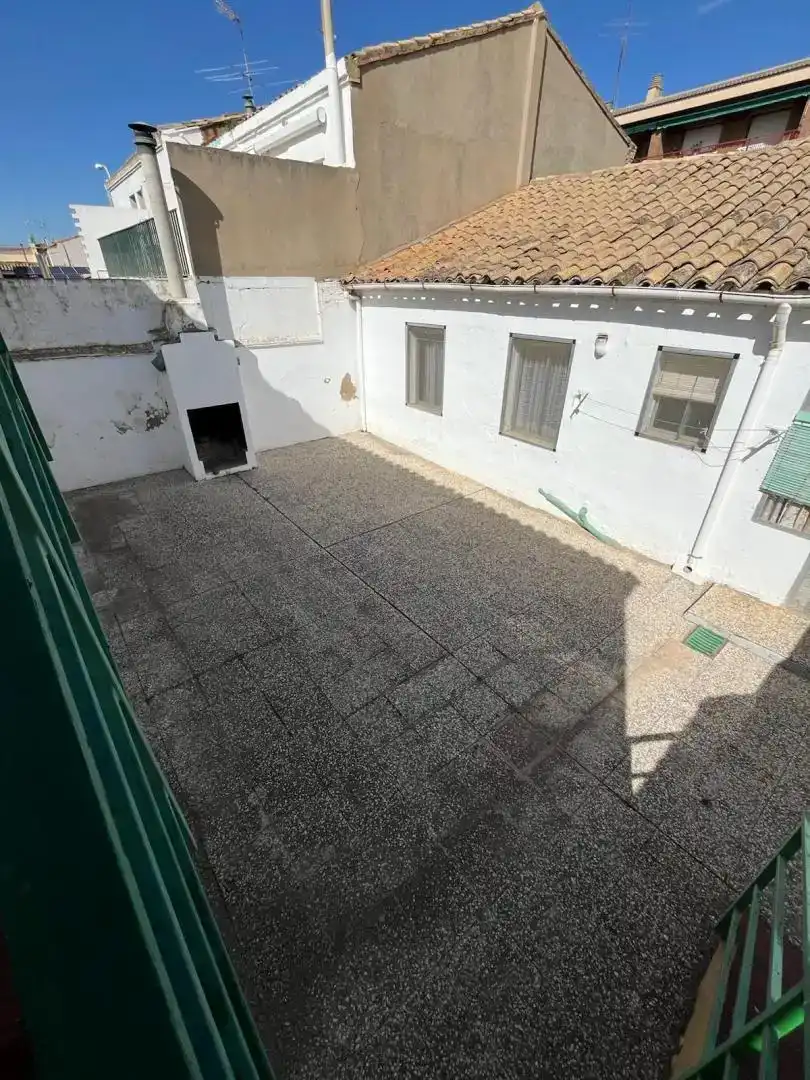 Terrassa de Casa adosada en venda en Alagón amb Terrassa i Balcó