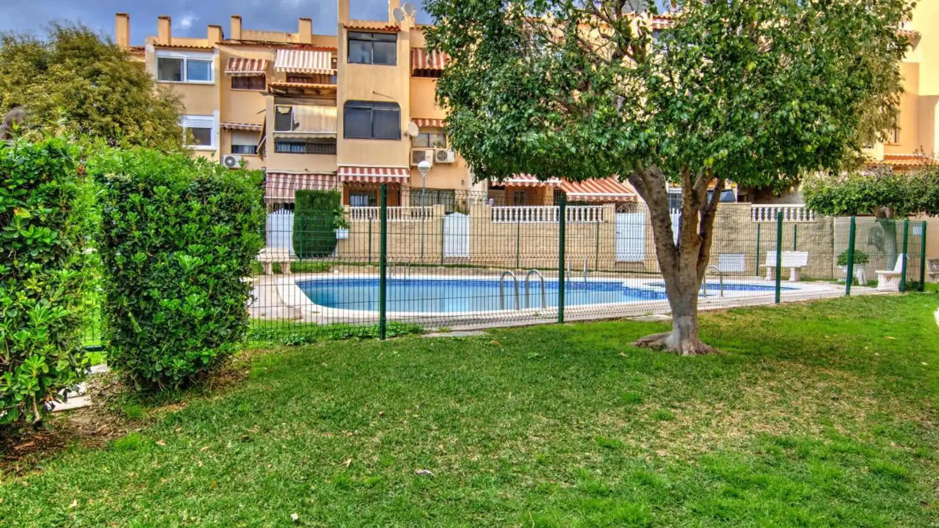 Casa adosada en venda a Villamontes - Boqueres