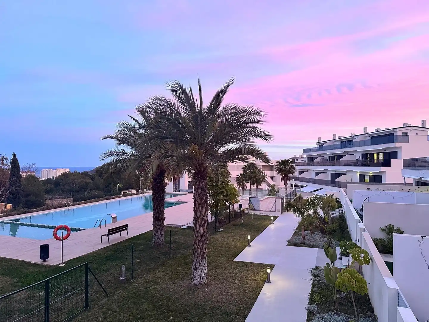 Duplex con piscina in vendita a Calle LONDRES