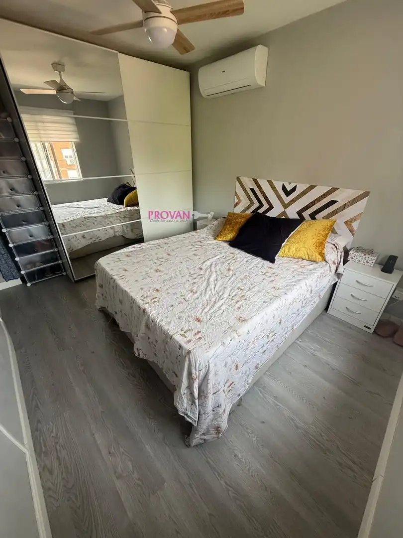 Habitación de Piso en venta en San Fernando de Henares con Aire acondicionado y Calefacción