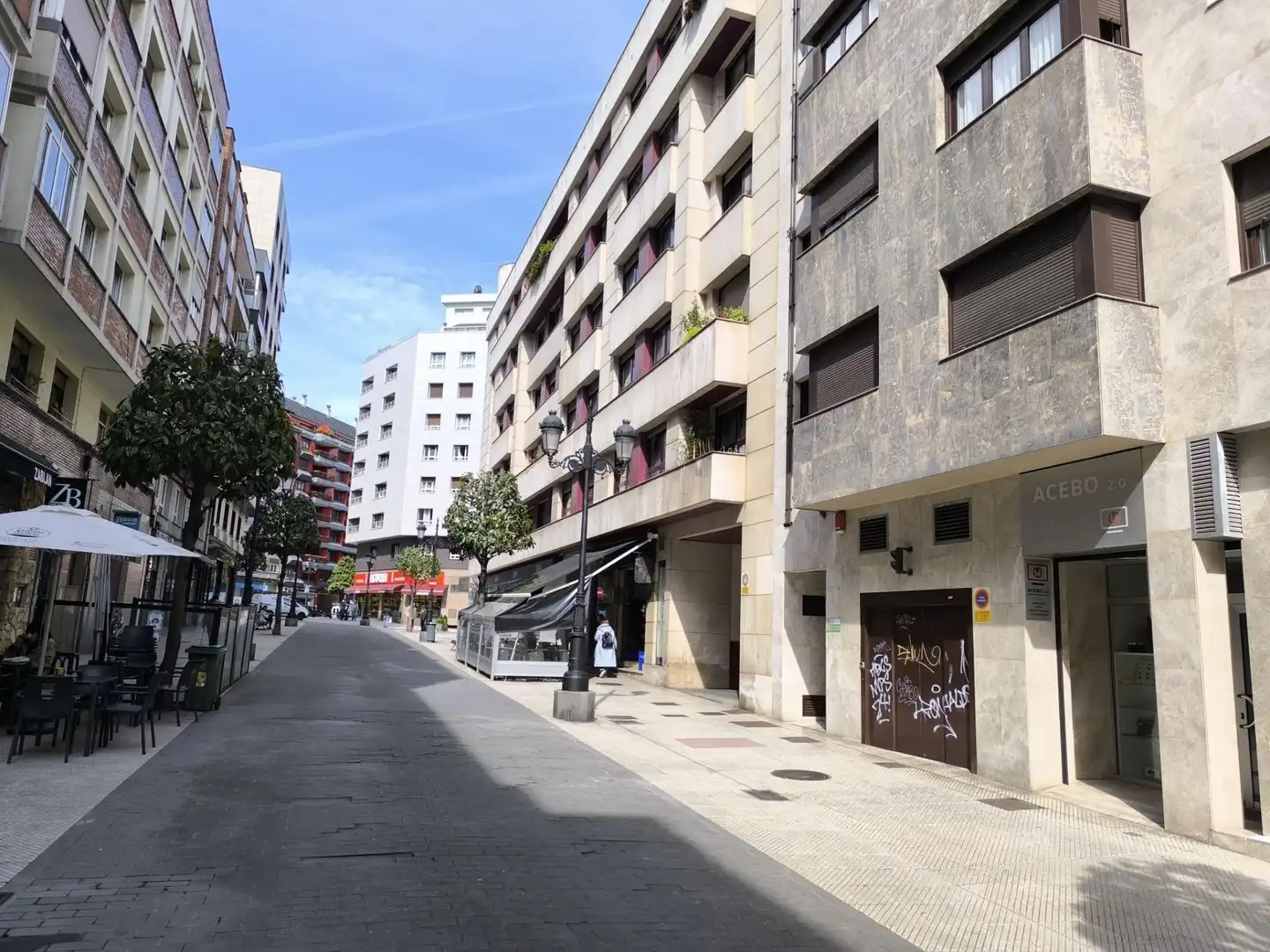 Außenansicht von Wohnungen zur Miete in Oviedo  mit Möbliert
