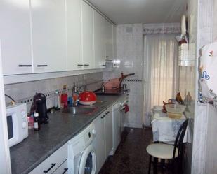 Kitchen of Flat for sale in Fuenlabrada  with Air Conditioner, Heating and Oven