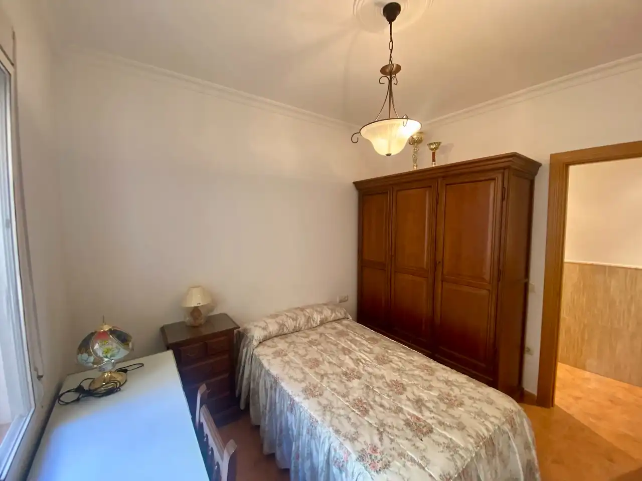 Dormitori de Casa adosada en venda en Calzada de Calatrava amb Aire condicionat, Terrassa i Moblat