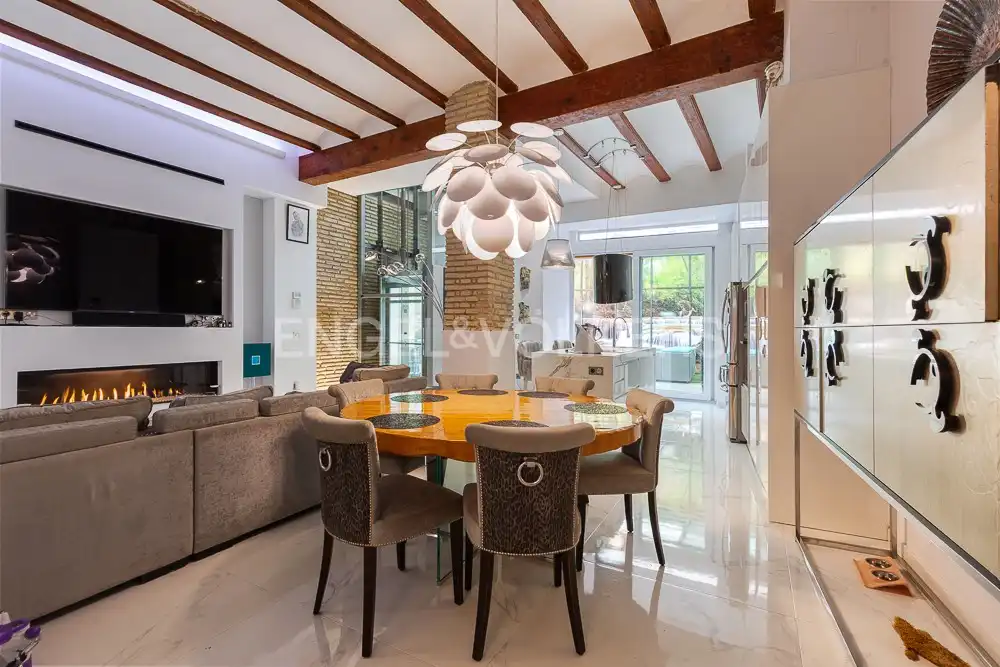 Menjador de Apartament de lloguer en Valencia amb Aire condicionat, Calefacció i Terrassa