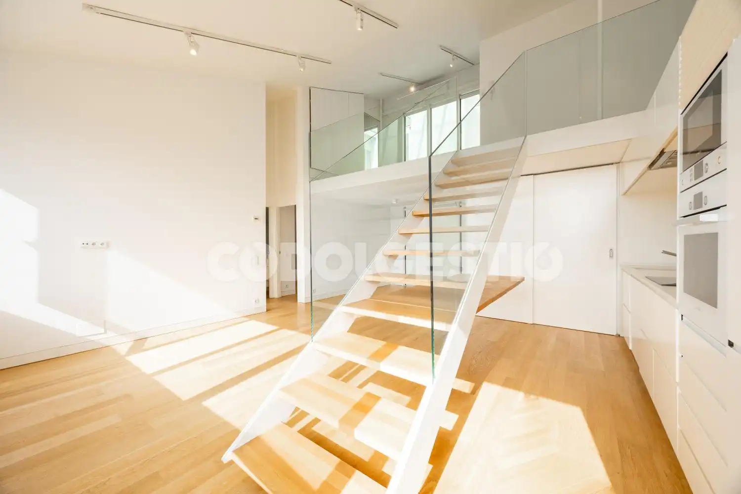 Flat for sale in Vic