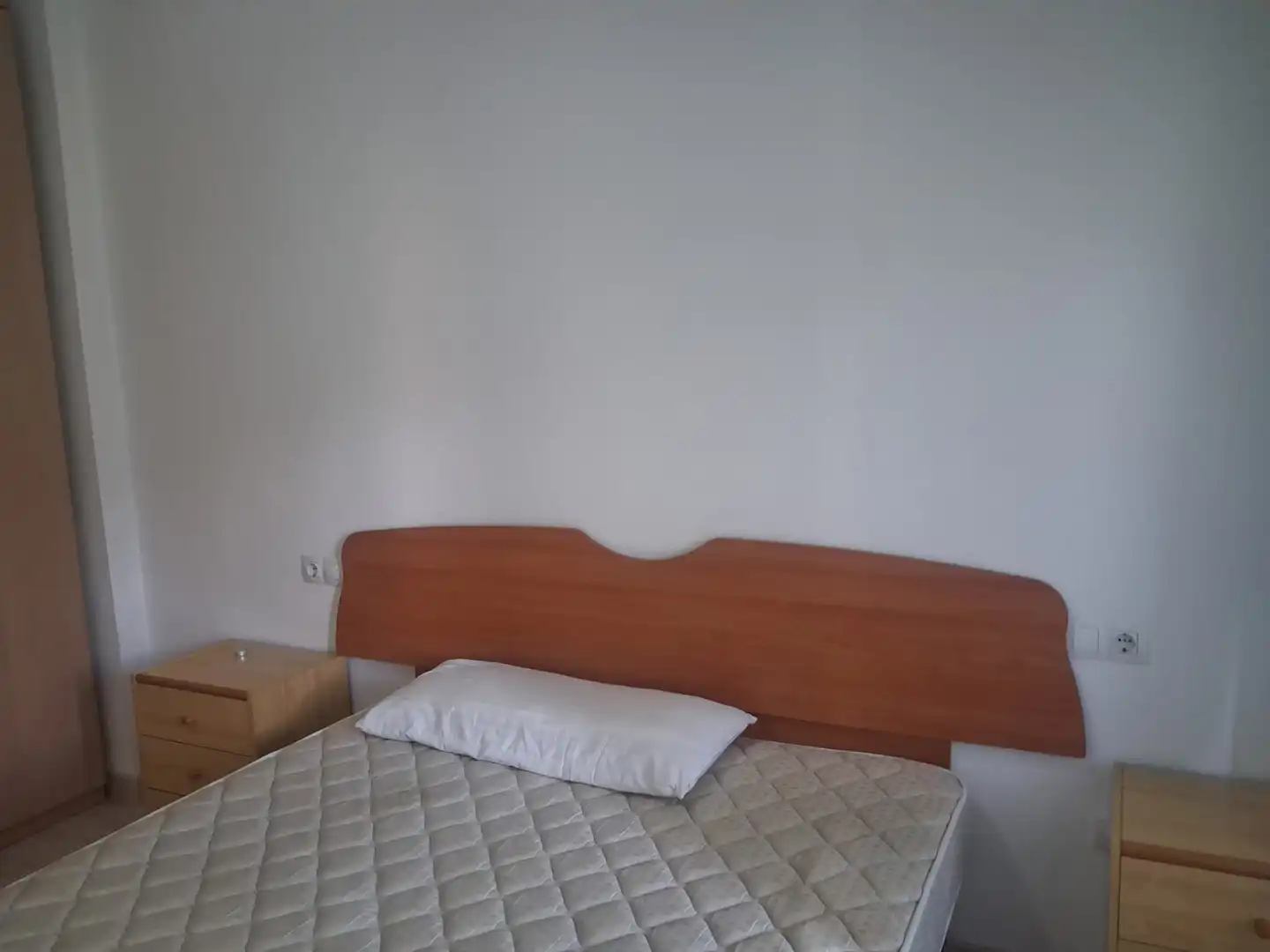 Habitación de Piso de alquiler en Benicarló con Aire acondicionado, Terraza y Piscina