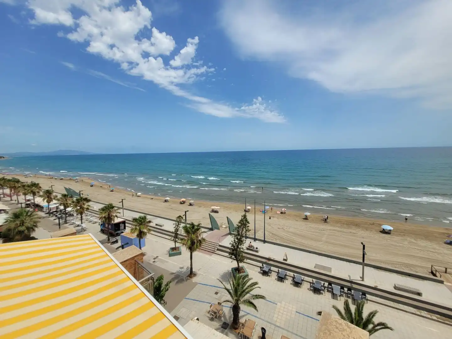 Vista exterior de Apartamento en venta en Oropesa del Mar / Orpesa con Aire acondicionado, Calefacción y Terraza