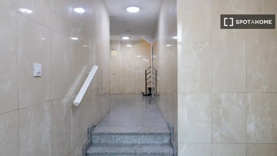 Flat for share in Getafe  with Air Conditioner, Heating and Furnished