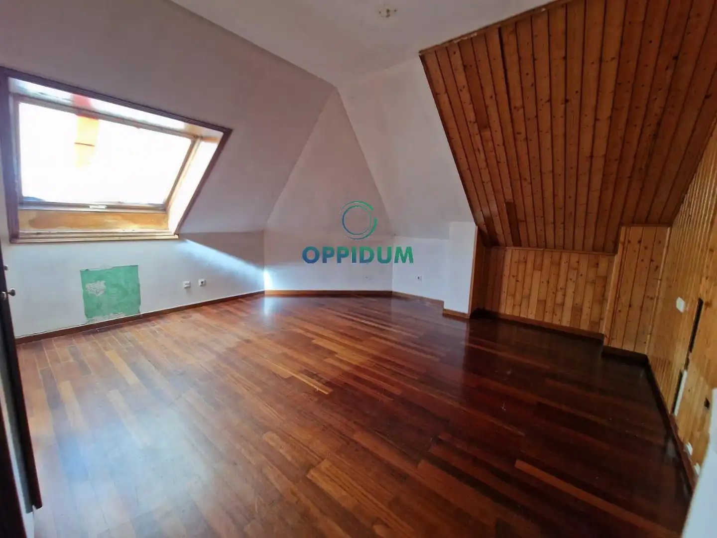 Habitación de Ático en venta en Melide