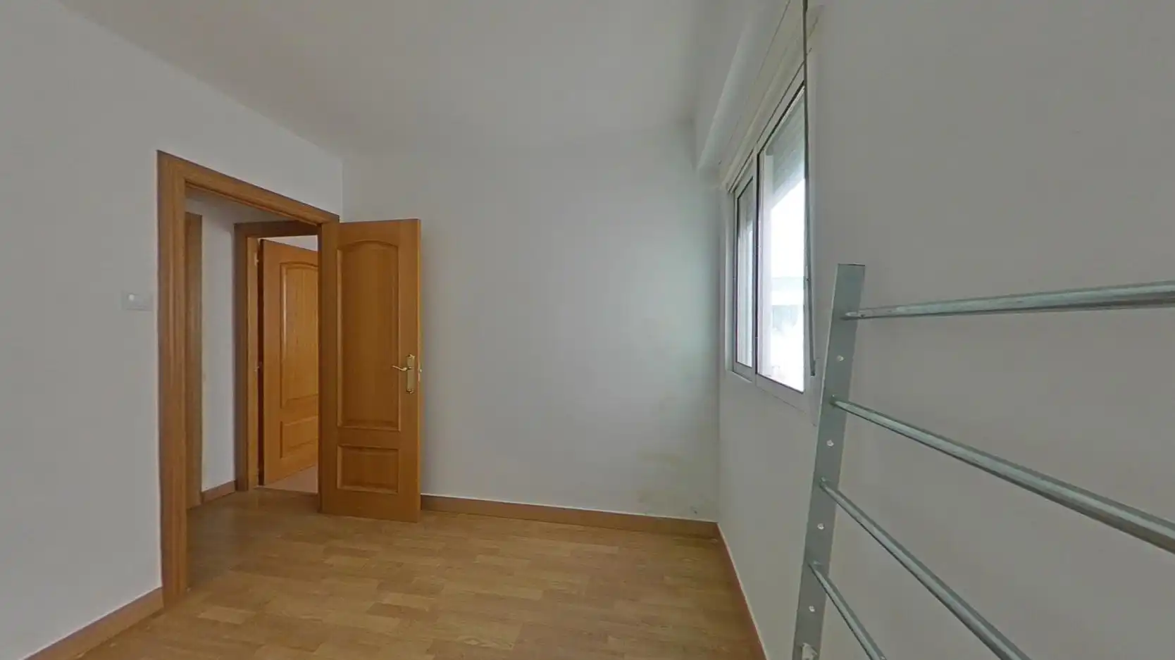 Habitación de Piso en venta en Zaragoza con Calefacción, Horno y Balcón