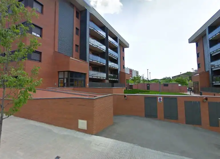 Parkplatz mit Aufzug zum Verkauf in ROC CODO
