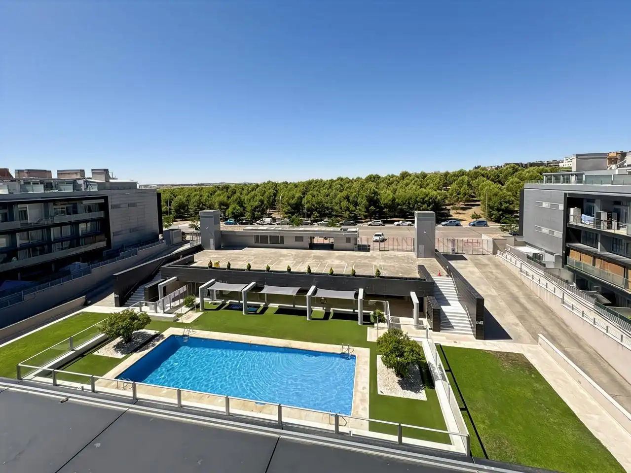 Schwimmbecken von Maisonette zum Verkauf in Madrid mit Klimaanlage, Heizung und Terrasse