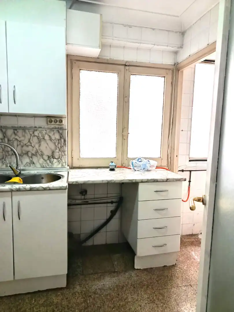 Cocina de Piso en venta en Valencia con Balcón y Alarma