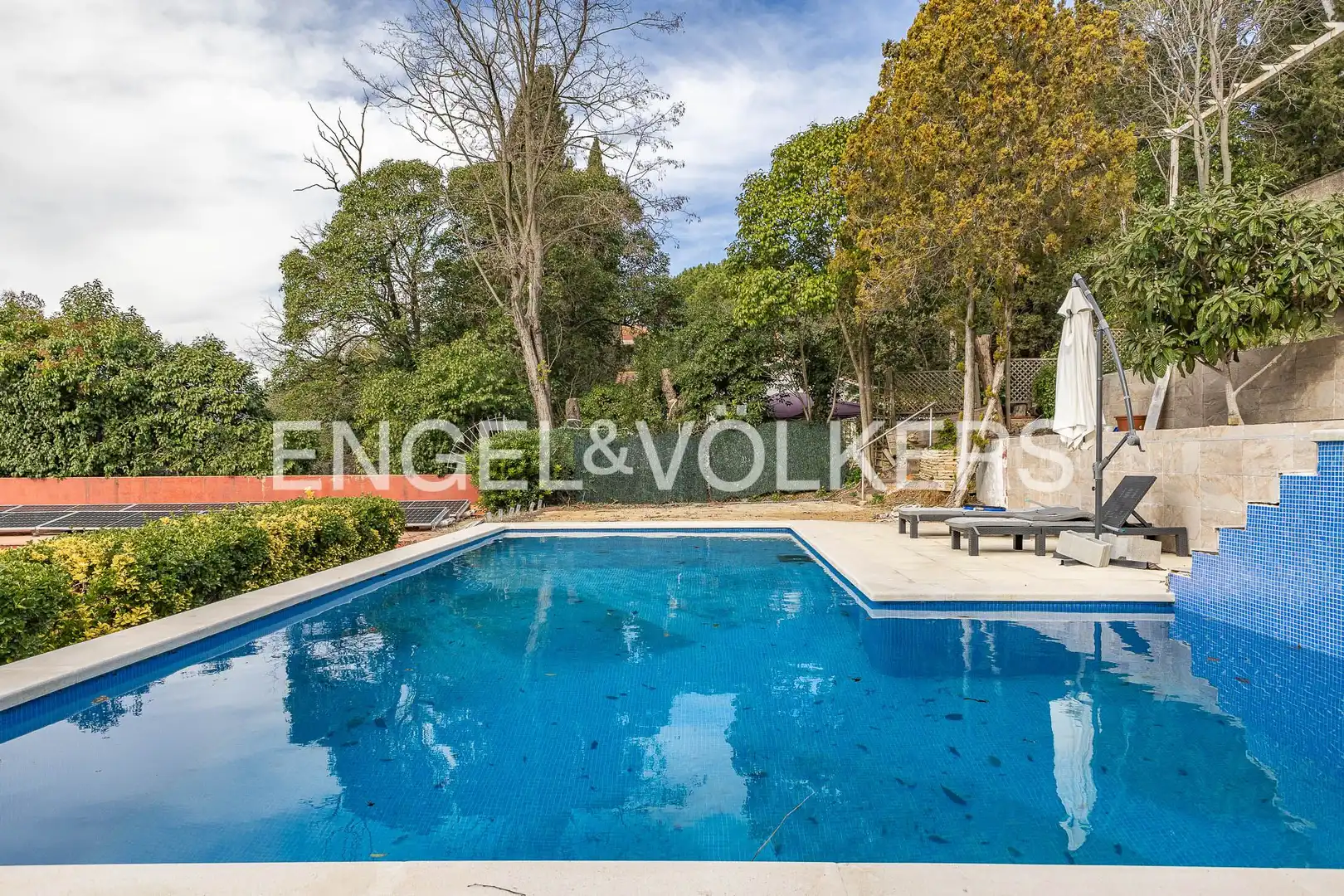 Piscina de Finca rústica en venda en Palau-solità i Plegamans amb Aire condicionat, Calefacció i Jardí privat